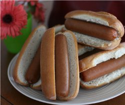 Slow Cooker Hot Dogs for a Crowd